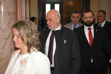 POKS Politika dodvoravanja zapadu doživela potpuni debakl