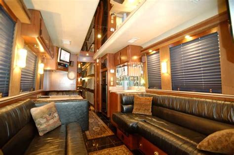 tour bus pictures interior | Bus interior, Tour bus interior, Prevost