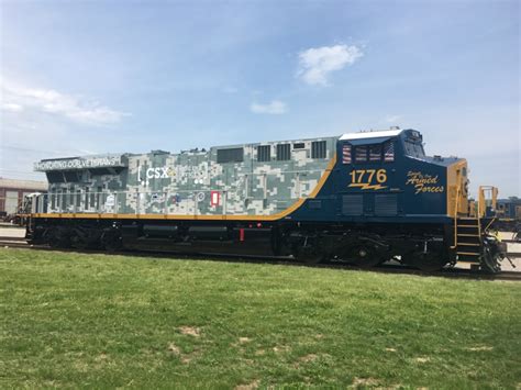 CSX Honoring our Veterans #1776 Locomotive Set | CMR Products