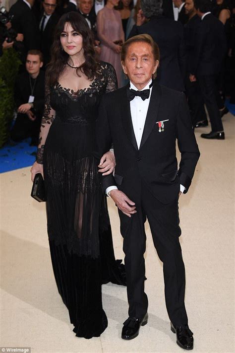 Monica Belluci 52 Shows Off Her Age Defying Figure At Met Gala Artofit