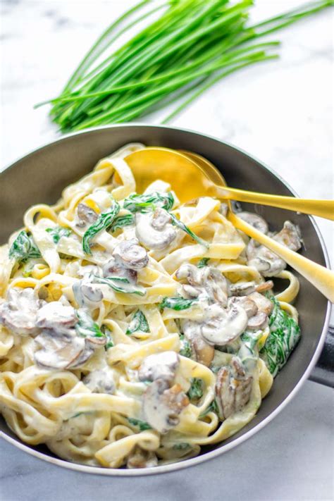 Spinach Mushroom Fettuccine Alfredo - Contentedness Cooking