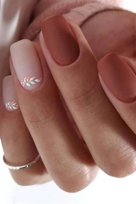 Elegante Y Sofisticada Las Nude Nails Son La Mejor Tendencia De Esta