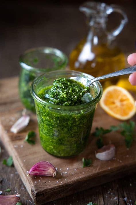 Easy Garlic Parsley Sauce The Minimalist Vegan