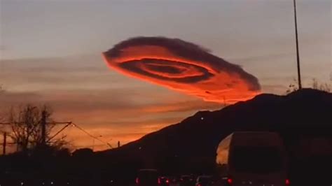 Super Rare Ufo Like Cloud Formation Hovers Over Turkey In Viral Video