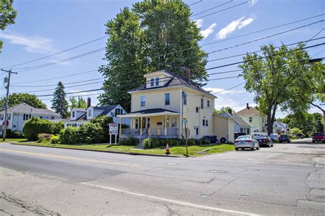 800 Broadway South Portland Me 04106 Mls 1417313 Redfin