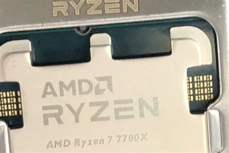 El AMD Ryzen 7 7700X rinde un 25 más que el Ryzen 7 5800X según