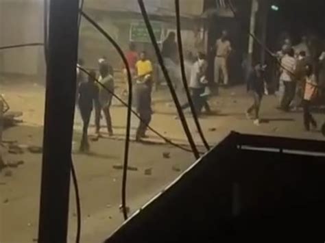 Stone Pelting Between Two Parties Late At Night In Mali Colony जयपुर में देर रात दो पक्षों में