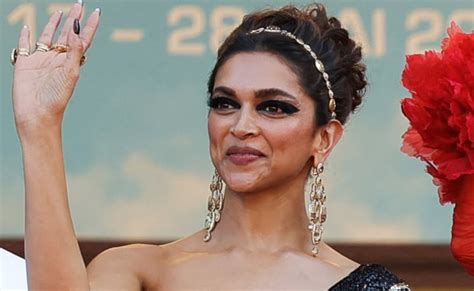 Cannes 2022 Red Carpet: Deepika Padukone In A Retro Saree. Enough Said