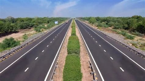 Mumbai Nagpur Expressway With Helipads 8 Lane Capacity To Reduce