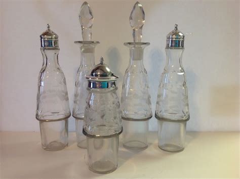 GORGEOUS ANTIQUE MERIDEN SILVER PLATE CASTOR CRUET SET For Sale