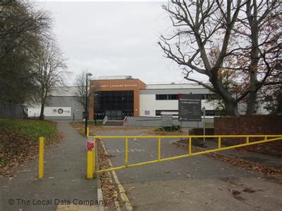 Westcroft Leisure Centre - Carshalton - & similar nearby | nearer.com