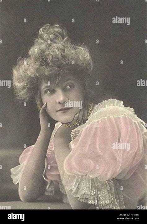 Vintage Victorian Lady Stock Photo Alamy