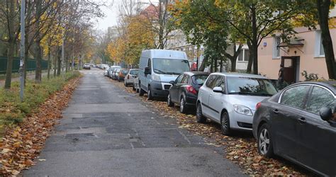 Warszawa na Starym Mokotowie znikną setki miejsc parkingowych Ruszają