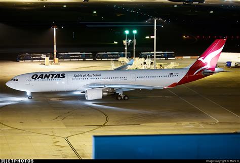 Vh Qpf Airbus A Qantas Mark H Jetphotos