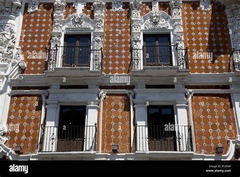 La Arquitectura Tradicional De La Ciudad De Pueblacasa De Alfeñique México Fotografía De Stock