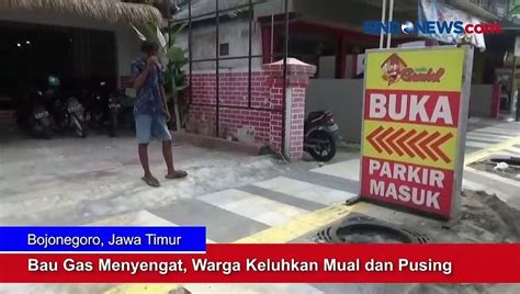 Bau Gas Menyengat Warga Keluhkan Mual Dan Pusing Video Dailymotion