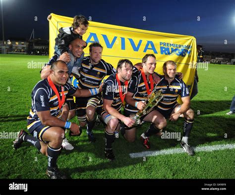 Worcester Warriors' players celebrate winning promotion to the Aviva ...