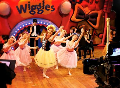 Behind the scenes ballet! #emmasballetboard #thewiggles #ballet #dance ...