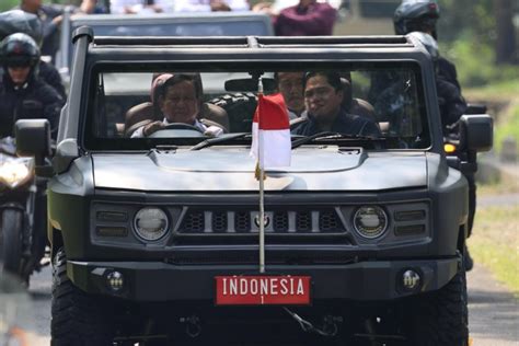 Satu Mobil Prabowo Jajal Maung 4X4 Bersama Erick Thohir Presiden