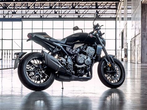 Honda Cb R Modelljahr In Farben Black Edition