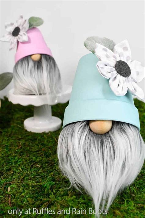 These Diy Gnomes With Flower Pot Hats Are An Adorable Gnome Diy