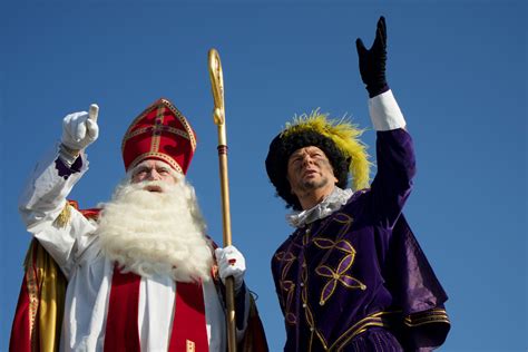 DE INTOCHT VAN SINTERKLAAS IN DE STAD GRONINGEN GAAT DOOR