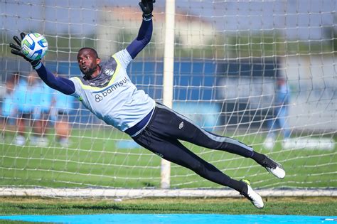 Movimentação e agilidade marcam treinamento do Grêmio nesta quinta feira