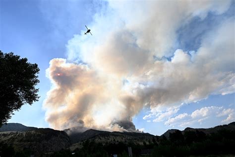 wildfire update alexander mountain fire west  loveland reaches