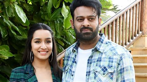 Prabhas-Shraddha Kapoor promote 'Saaho' in style - Photos | Movies News ...