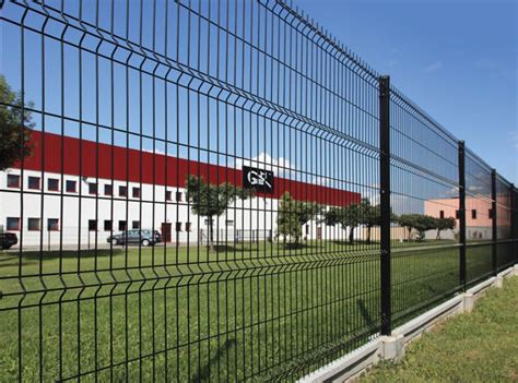 Galvanized Steel Welded Curved 3d Wire Mesh Fence For Commercial