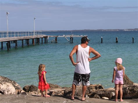 Kwinana Beach, WA - Aussie Towns