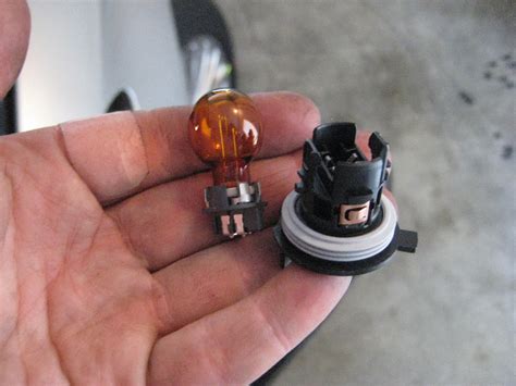 2010 Ford Fusion Headlight Bulb Type