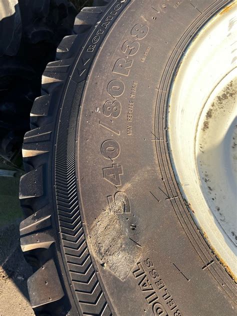 Til Salgs New Holland Hjul Par Nokian TRI2 540 80R38 Hvit NH FINN No