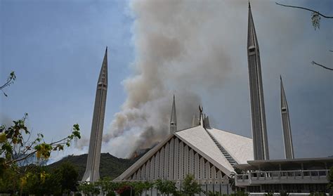 Pakistan battles forest fires amidst heat wave – The Frontier Post