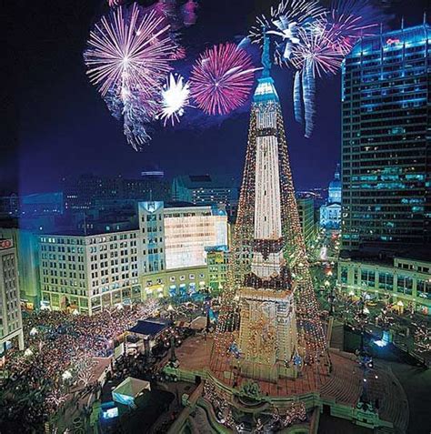 Circle Centre Indianapolis At Christmas Indianapolis Indiana