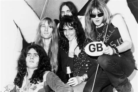 167 Alice Cooper 1972 Photos And High Res Pictures Getty Images