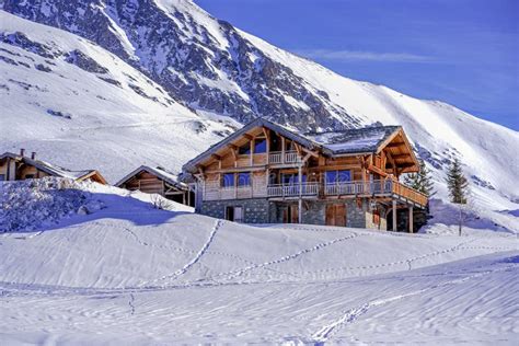 Station De Ski De Dhuez Lalpe France Dans Les Montagnes Des Alpes