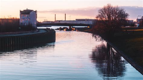 River View During Sunset · Free Stock Photo