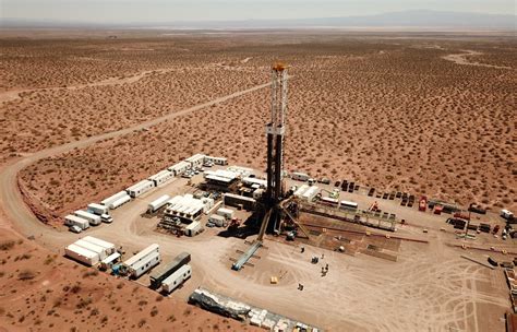 Argentinas Ypf Creates Partnership For 3 Billion Vaca Muerta Sur Oil