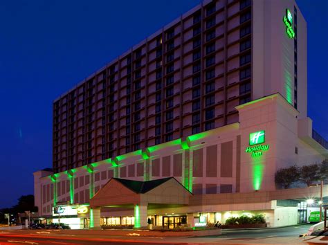 Holiday Inn National Airport/Crystal City Hotel by IHG