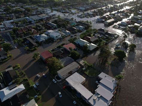 Floods Disaster Chaos In Nsw And Queensland As Rising Waters Continue