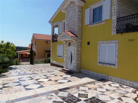 Apartmani Iznajmljivanje Njivice Krk Slobodni Termini Nju Kalo Turizam