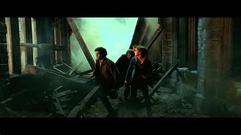 Harry Potter And The Deathly Hallows Part 2 Courtyard Apocalypse