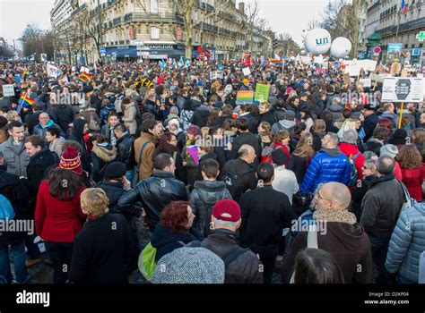 Activists Crowd Aerial Hi Res Stock Photography And Images Alamy