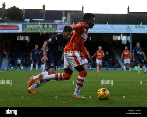 Blackpool Bright Osayi Samuel Right And Southend Will Atkinson Battle