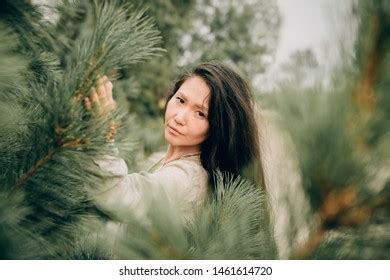 Naked Girl Outdoor Mysterious Young Nude库存照片 Shutterstock