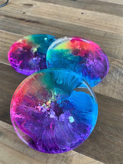 4 Resin Petri Coasters Set Of 2 Rainbow Home Decor Etsy In 2021 Diy