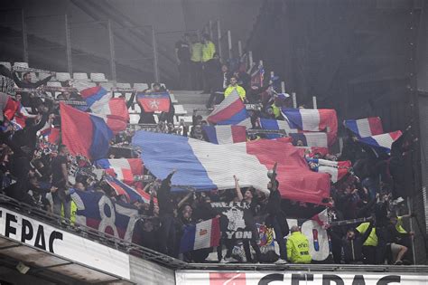 Om Ol Incidents Au V Lodrome Un Supporter Lyonnais Condamn Foot Sur