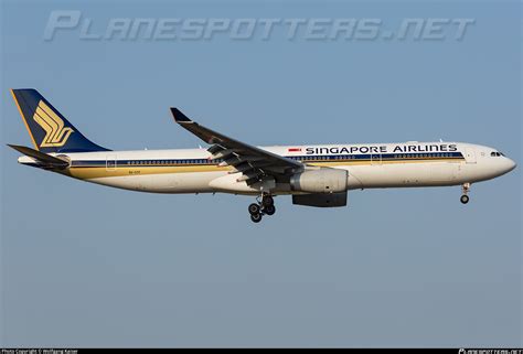 9V STF Singapore Airlines Airbus A330 343 Photo By Wolfgang Kaiser ID