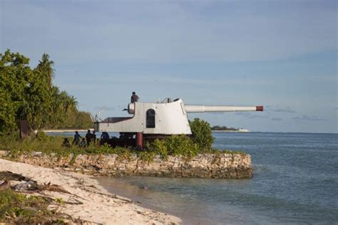 Picture of Japanese bunker and rusting gun at Temakin Point | Betio ...